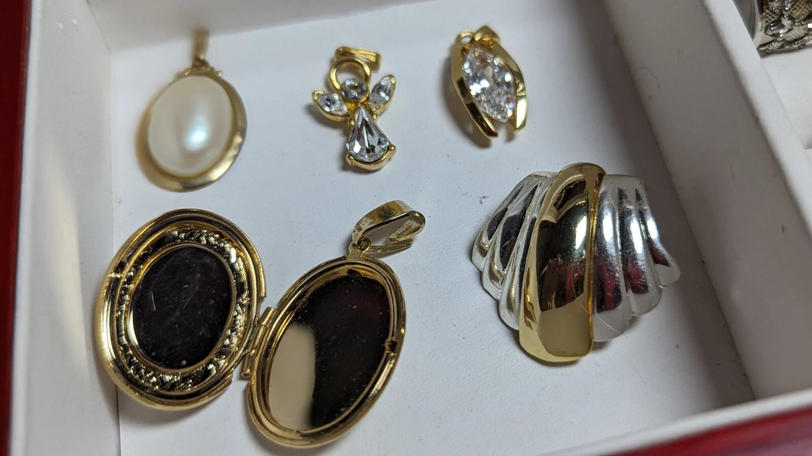 Red Lacquered Wood Travel Jewelry Box Mirrored 8 PC Goldtone Silvertone Jewelry | eBay