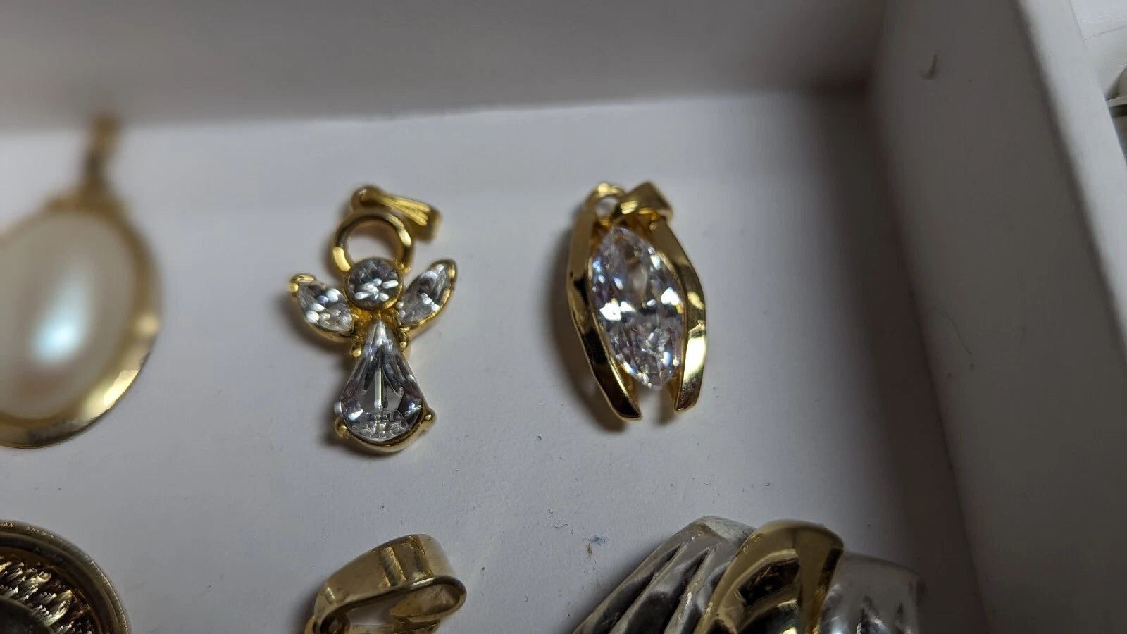 Red Lacquered Wood Travel Jewelry Box Mirrored 8 PC Goldtone Silvertone Jewelry | eBay