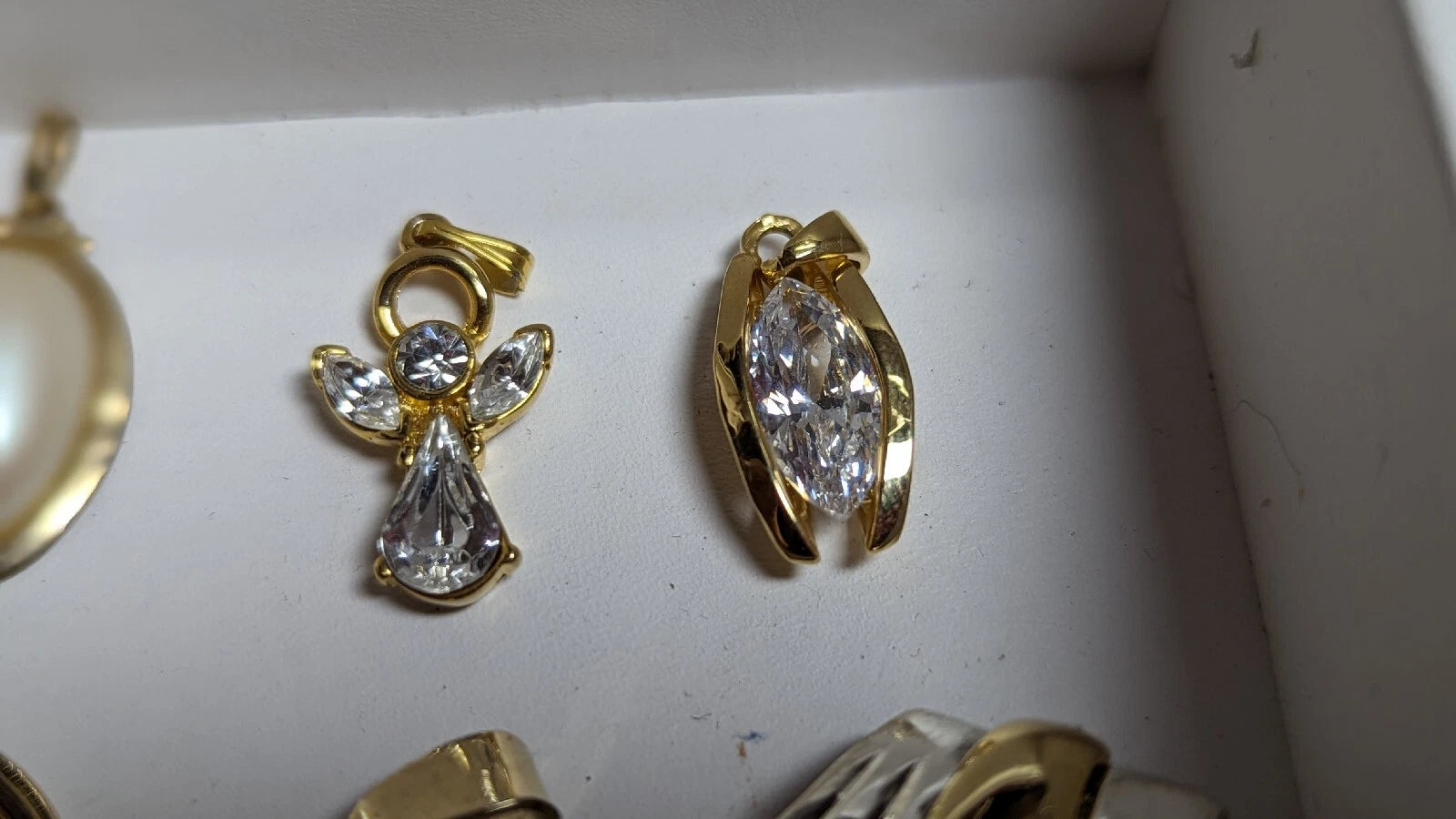 Red Lacquered Wood Travel Jewelry Box Mirrored 8 PC Goldtone Silvertone Jewelry | eBay